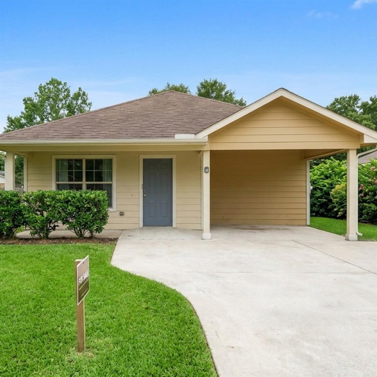 424 Baker Circle, Ames, TX 77575