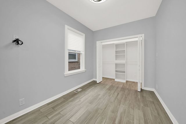 3805 W 63rd Place, Chicago, IL 60629