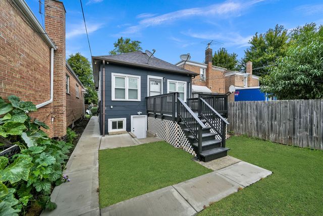 3805 W 63rd Place, Chicago, IL 60629