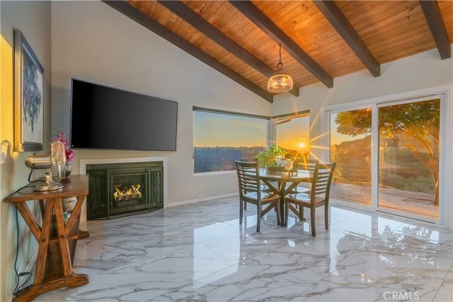 2817 N Mountain, Claremont, CA 91711