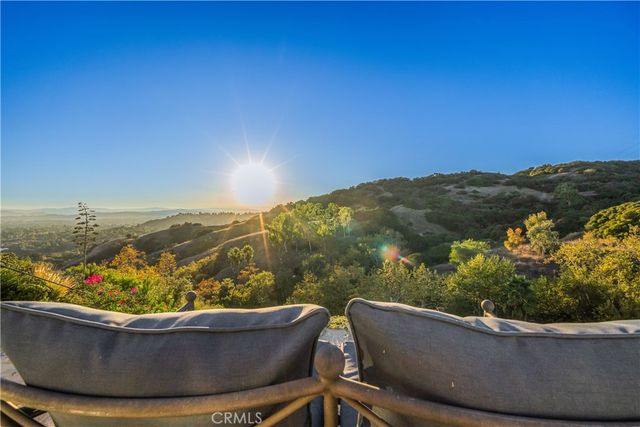 2817 N Mountain, Claremont, CA 91711