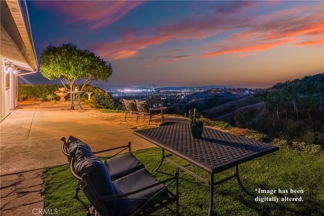 2817 N Mountain, Claremont, CA 91711