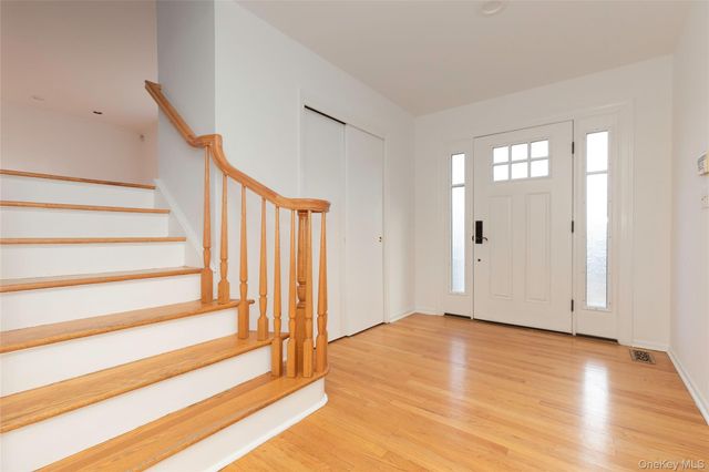 14 Theresa Lane, Harrison, NY 10528