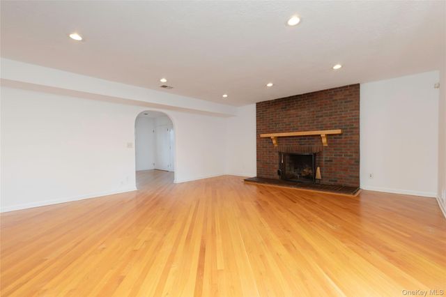 14 Theresa Lane, Harrison, NY 10528