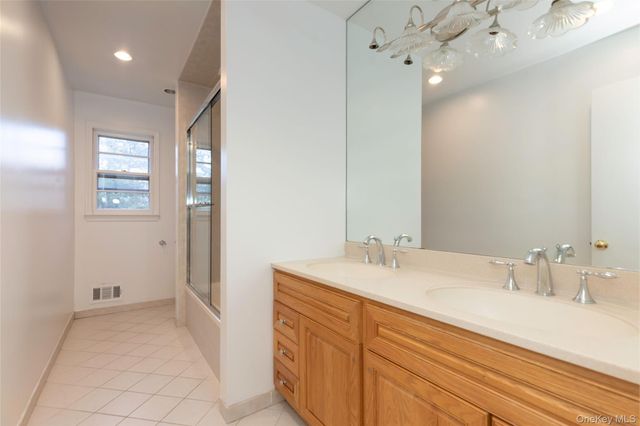 14 Theresa Lane, Harrison, NY 10528