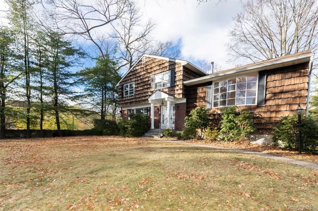 14 Theresa Lane, Harrison, NY 10528