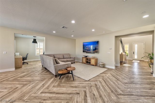 2992 Barrett Springs Avenue, Henderson, NV 89044