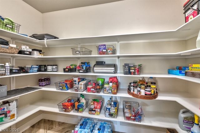 2992 Barrett Springs Avenue, Henderson, NV 89044