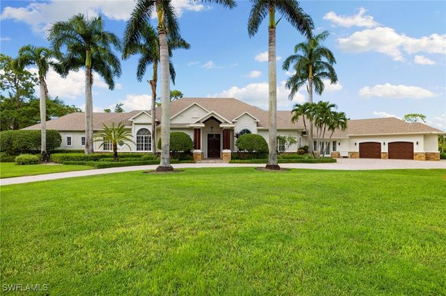 707 Hickory RD, Naples, FL 34108
