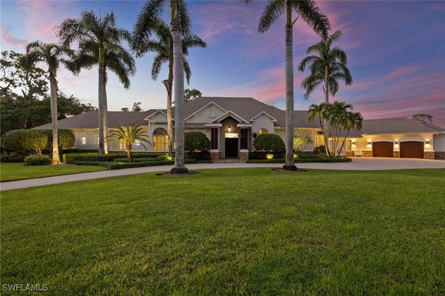 707 Hickory RD, Naples, FL 34108