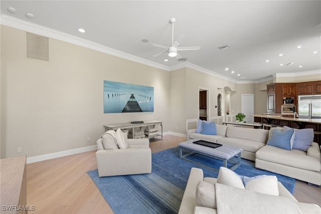 707 Hickory RD, Naples, FL 34108