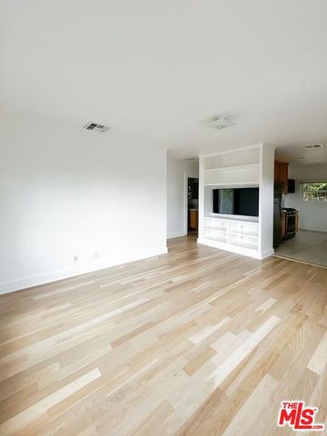 1233 Ozeta Terrace, Los Angeles, CA 90069