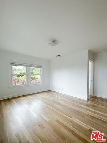 1233 Ozeta Terrace, Los Angeles, CA 90069
