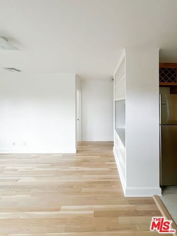 1233 Ozeta Terrace, Los Angeles, CA 90069