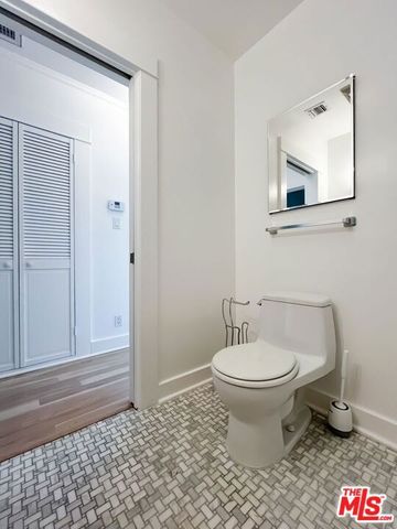 1233 Ozeta Terrace, Los Angeles, CA 90069