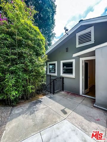 1233 Ozeta Terrace, Los Angeles, CA 90069