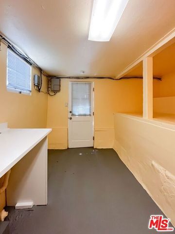 1233 Ozeta Terrace, Los Angeles, CA 90069