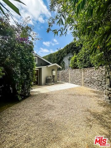 1233 Ozeta Terrace, Los Angeles, CA 90069