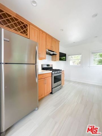 1233 Ozeta Terrace, Los Angeles, CA 90069