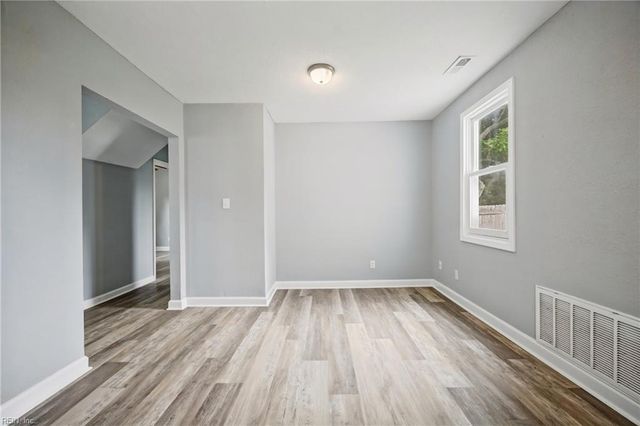 620 Delaware AVE, Hampton, VA 23661