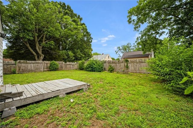 620 Delaware AVE, Hampton, VA 23661