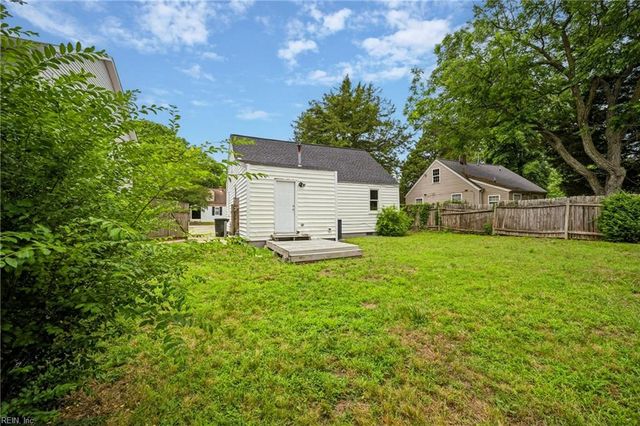 620 Delaware AVE, Hampton, VA 23661