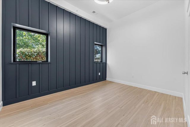 810 N 2nd Avenue 2, Highland Park, NJ 08904