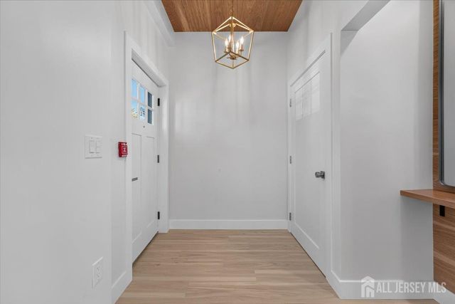 810 N 2nd Avenue 2, Highland Park, NJ 08904