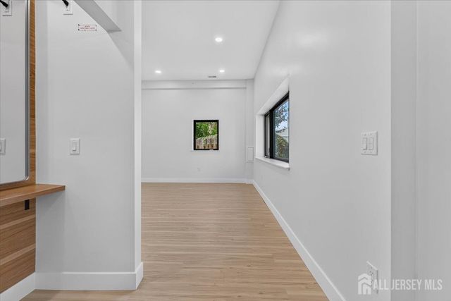 810 N 2nd Avenue 2, Highland Park, NJ 08904