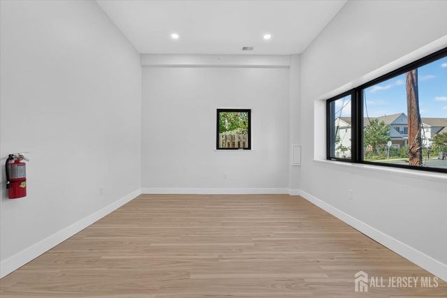 810 N 2nd Avenue 2, Highland Park, NJ 08904