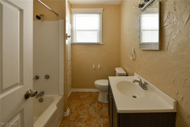 761 E Crosier Street, Akron, OH 44306