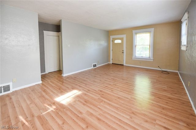 761 E Crosier Street, Akron, OH 44306
