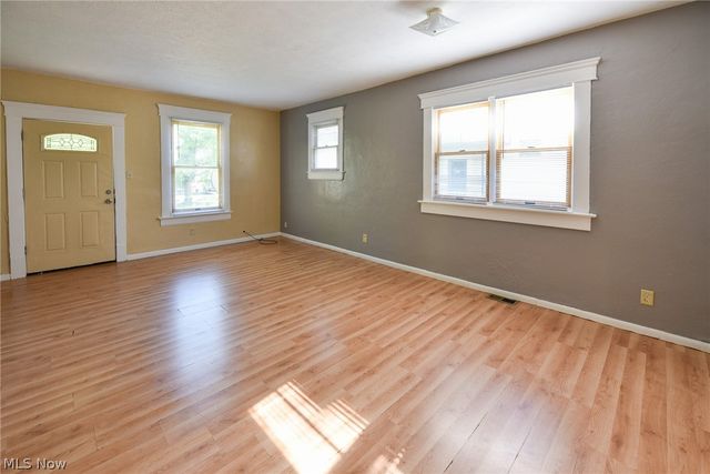 761 E Crosier Street, Akron, OH 44306