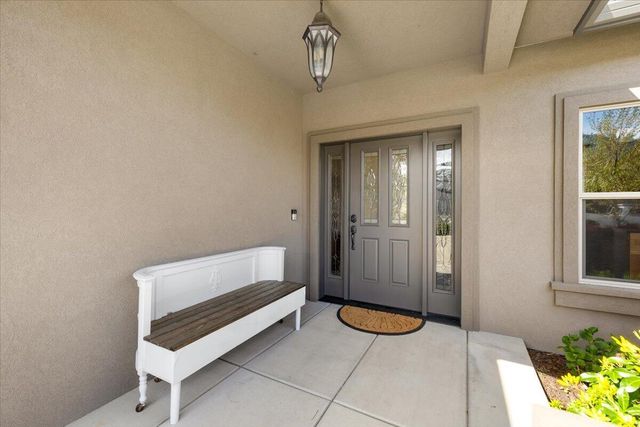 1835 Plateau Drive, Medford, OR 97504