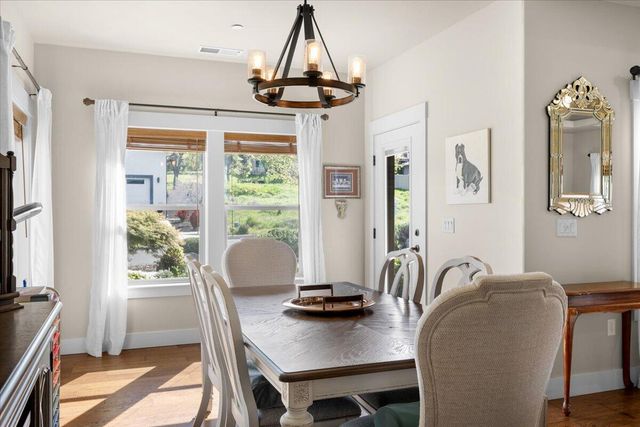 1835 Plateau Drive, Medford, OR 97504