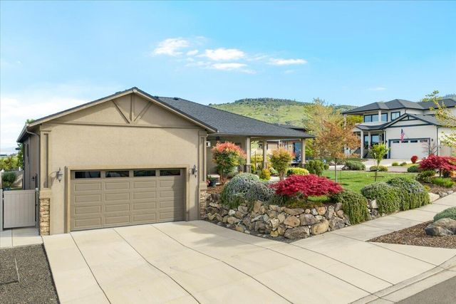 1835 Plateau Drive, Medford, OR 97504