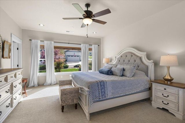 1835 Plateau Drive, Medford, OR 97504