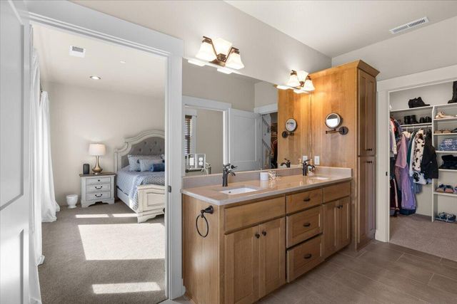 1835 Plateau Drive, Medford, OR 97504