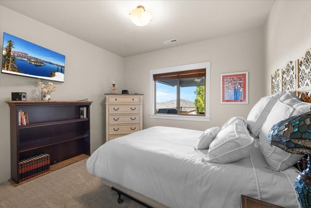 1835 Plateau Drive, Medford, OR 97504