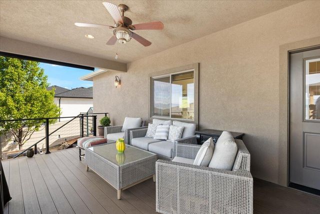 1835 Plateau Drive, Medford, OR 97504