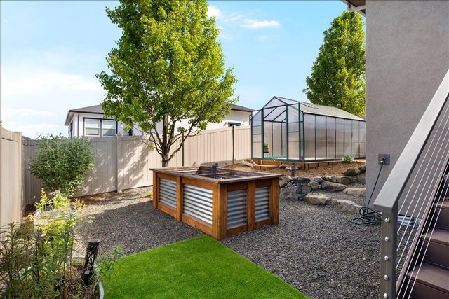 1835 Plateau Drive, Medford, OR 97504