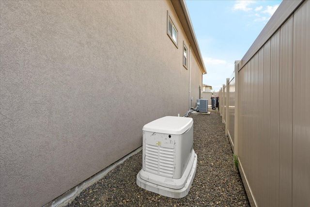 1835 Plateau Drive, Medford, OR 97504