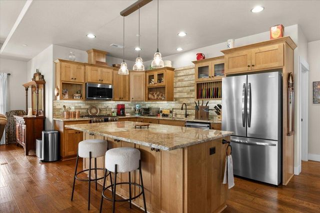 1835 Plateau Drive, Medford, OR 97504