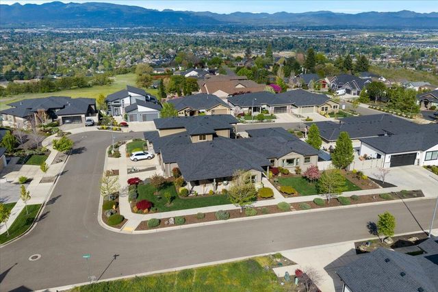 1835 Plateau Drive, Medford, OR 97504