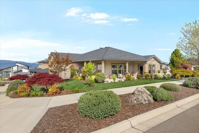 1835 Plateau Drive, Medford, OR 97504