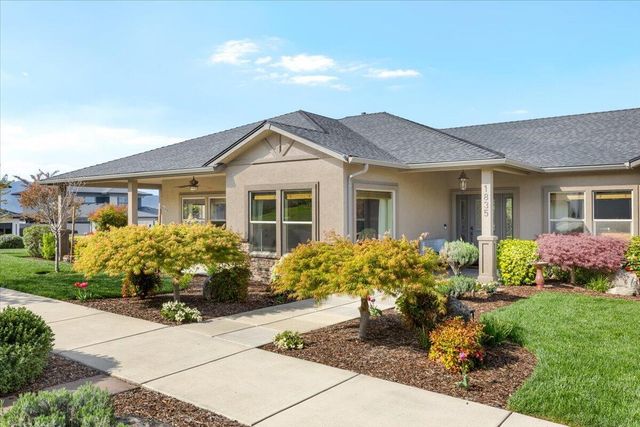 1835 Plateau Drive, Medford, OR 97504