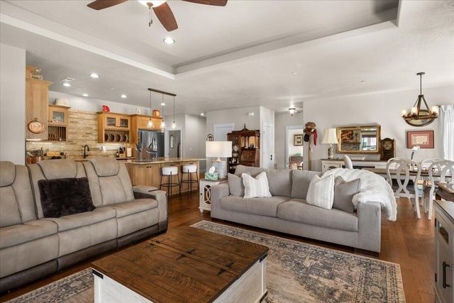 1835 Plateau Drive, Medford, OR 97504