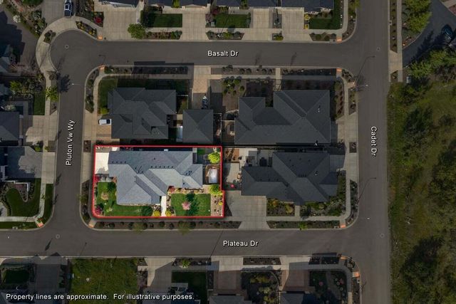 1835 Plateau Drive, Medford, OR 97504