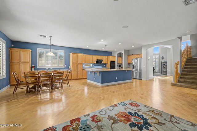 2087 W REMINGTON Drive, Chandler, AZ 85286