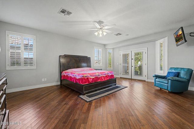 2087 W REMINGTON Drive, Chandler, AZ 85286